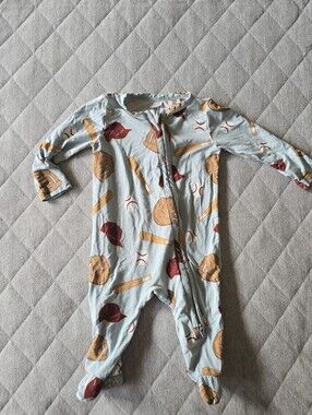 Angel Dear Baseball Zipper Romper Sleeper Size 0-3 months